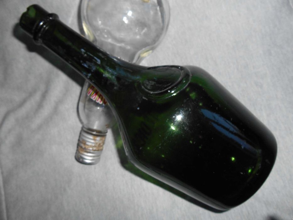 Бутылка.  Церковне вино   + BENEDICTINE TINE +