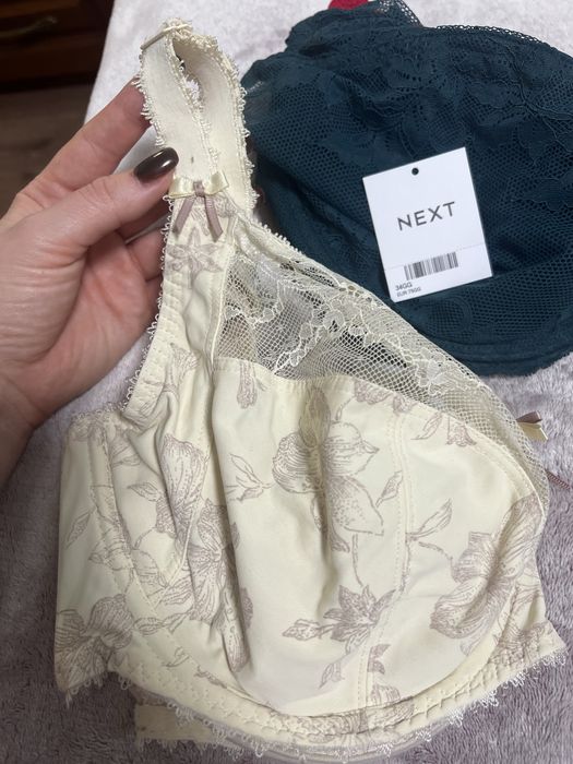 Бюстгальтеры набор 75GG 34GG