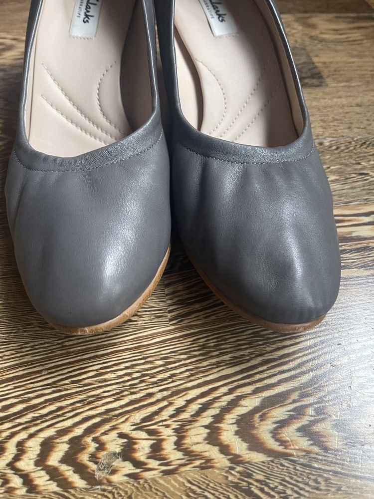 Clarks czółenka szare roz.39,5