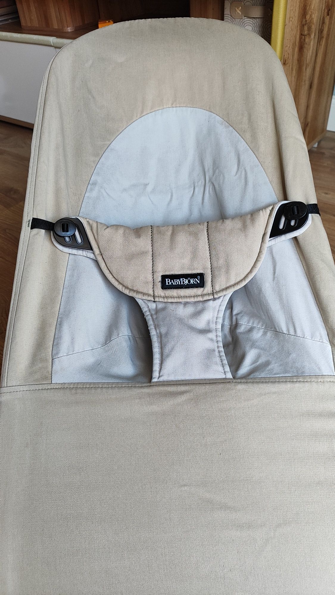 Leżaczek Bujaczek baby bjorn