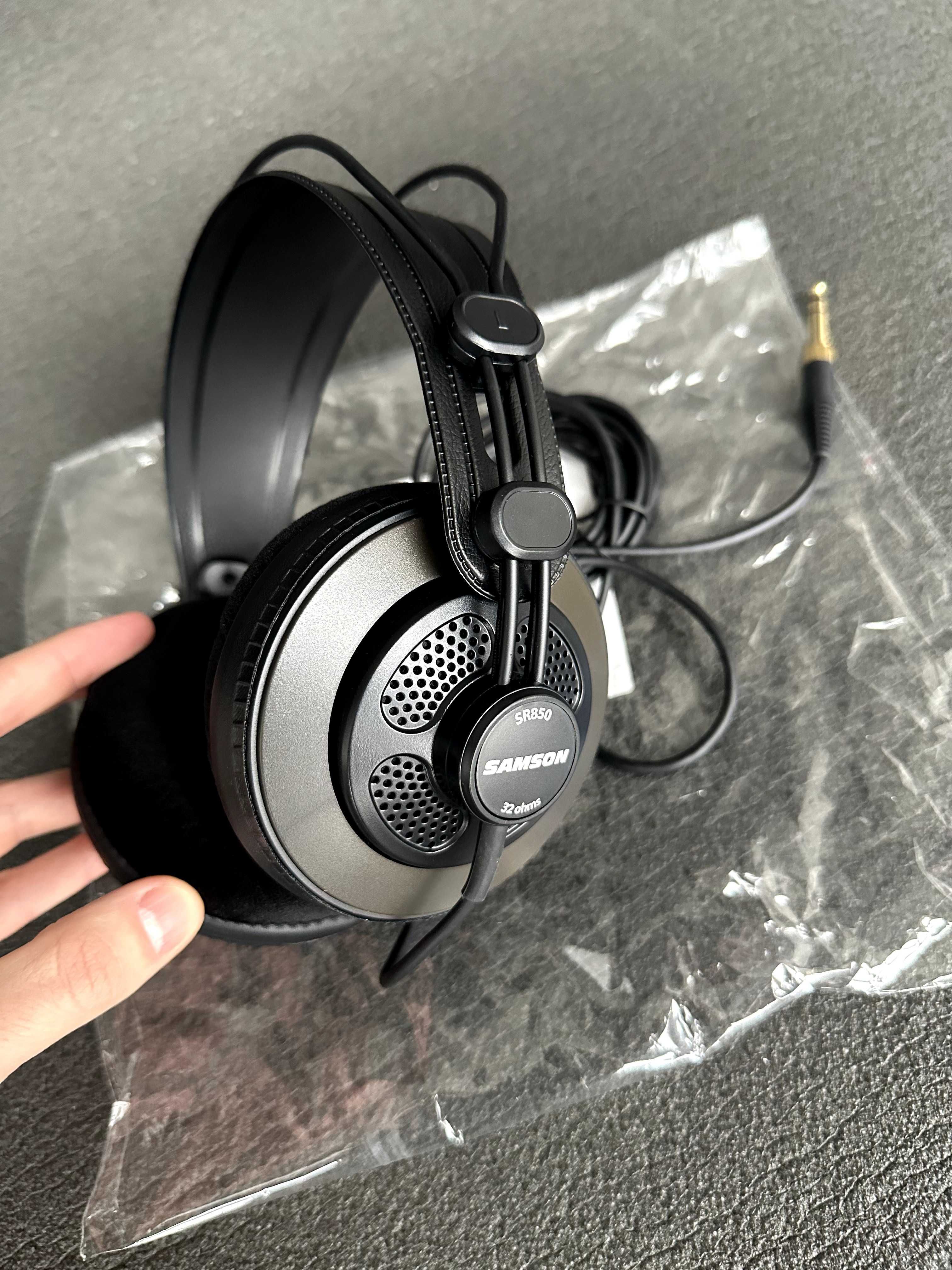 Навушники SAMSON SR850 студийные (новые)
