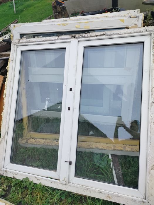 Sprzedam okna do pokoju i kuchni