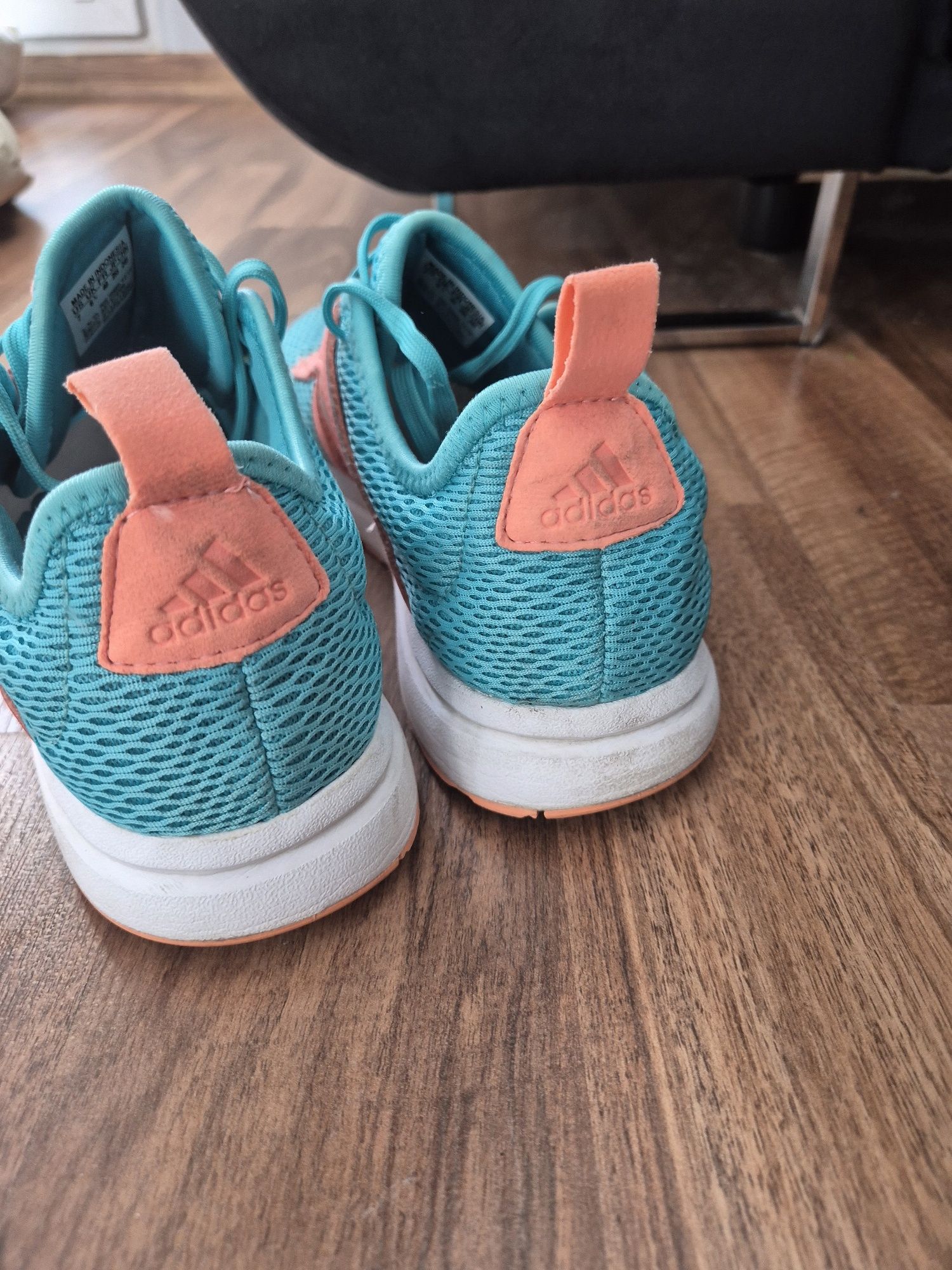 Adidas 40r. Wsuwane