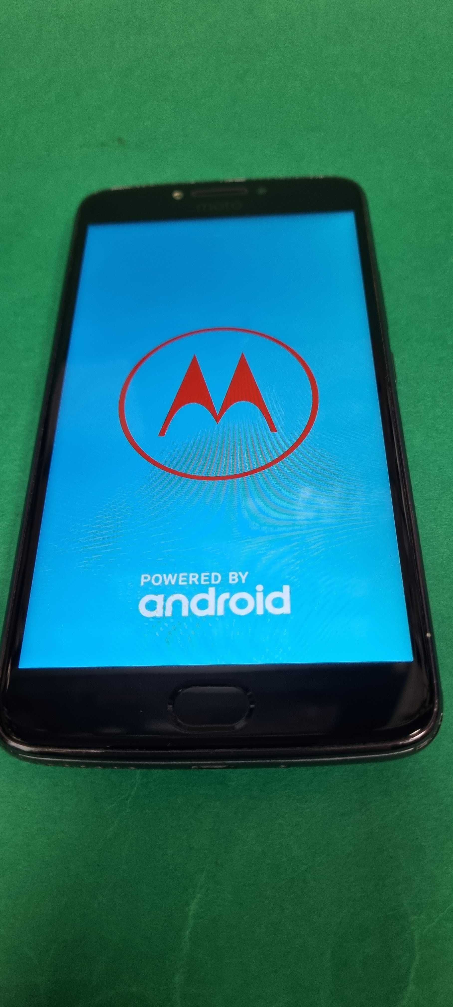Telefon   Motorola  Moto E6 - uszkodzony