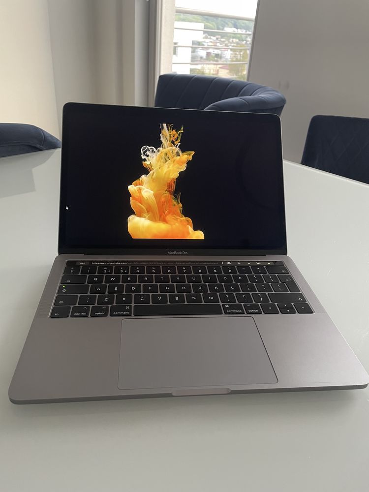 Apple macbook pro 2017 touchbar