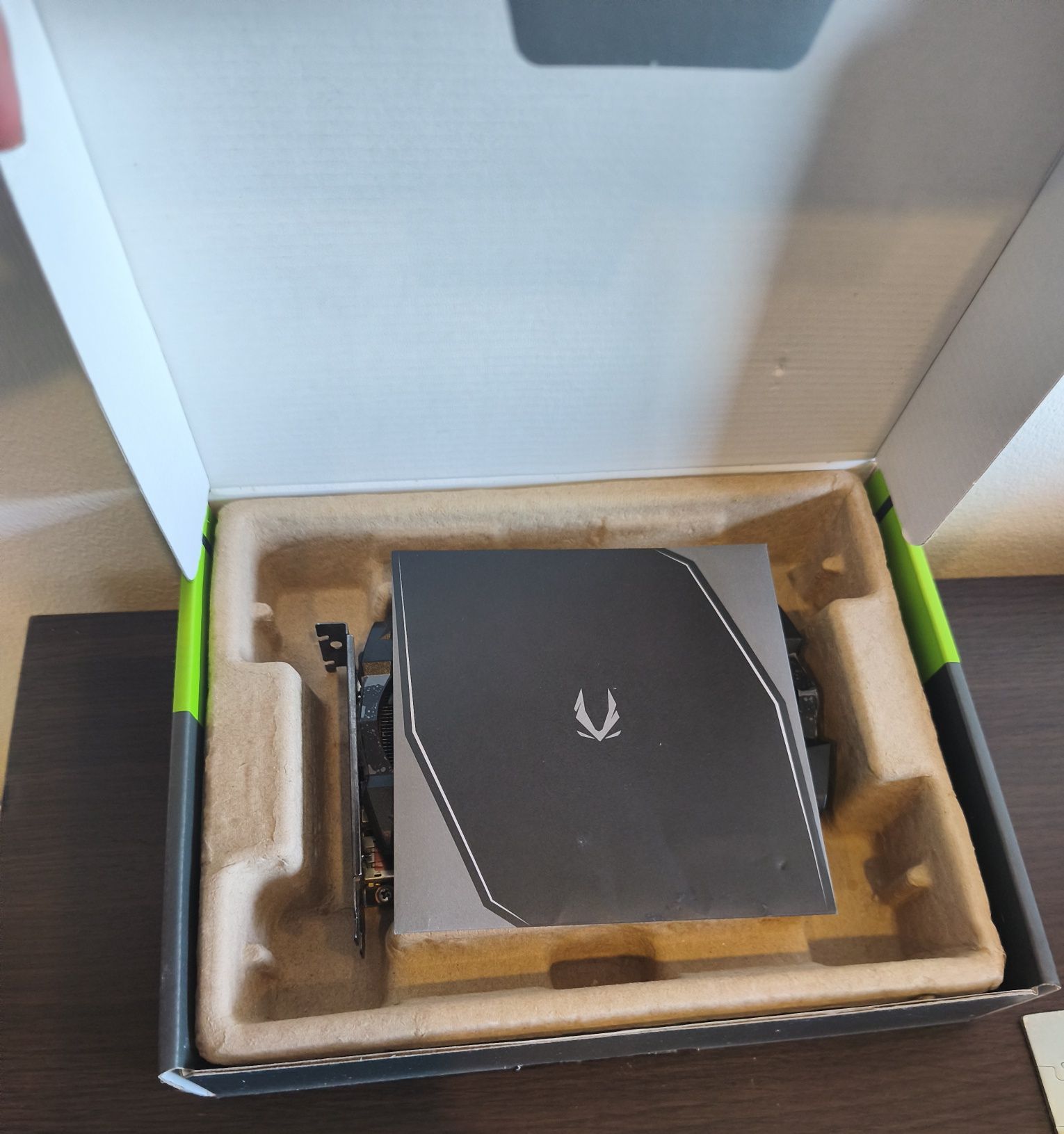 Placa gráfica Nvidia GeForce GTX 1660 TI 6G