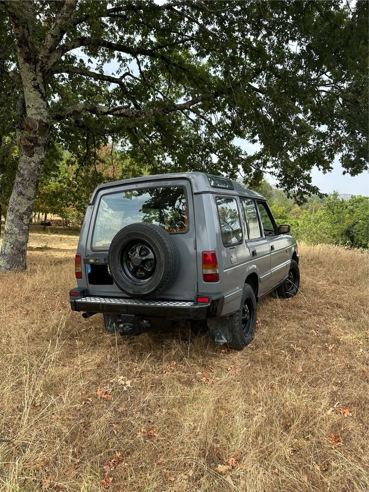 Land Rover Discovery – Entra na lama com classe e sai com histórias”