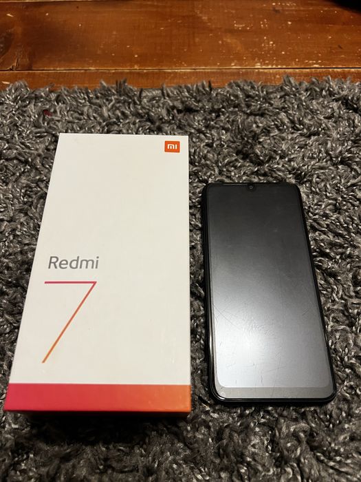 Xiaomi Redmi 7.