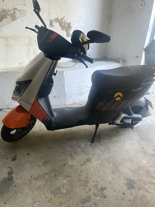 Scooter eletrica modelo Garow 50km