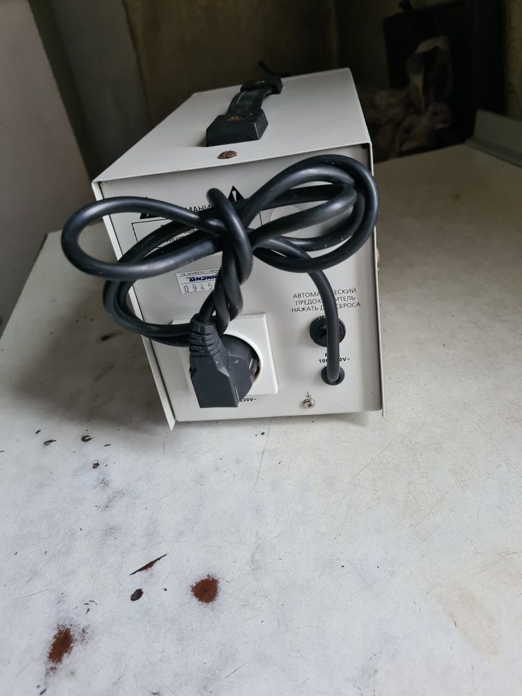 Стабілізатор напруги FORTE TDR - 1000VA