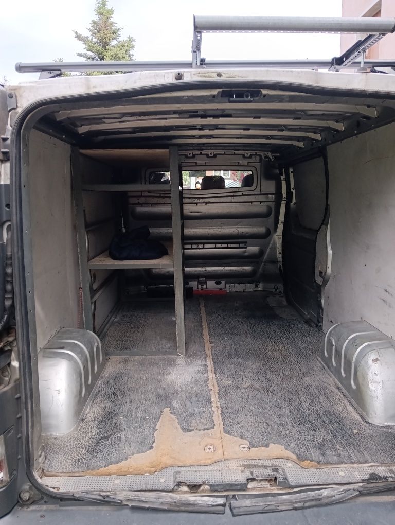 Renault Trafic bus