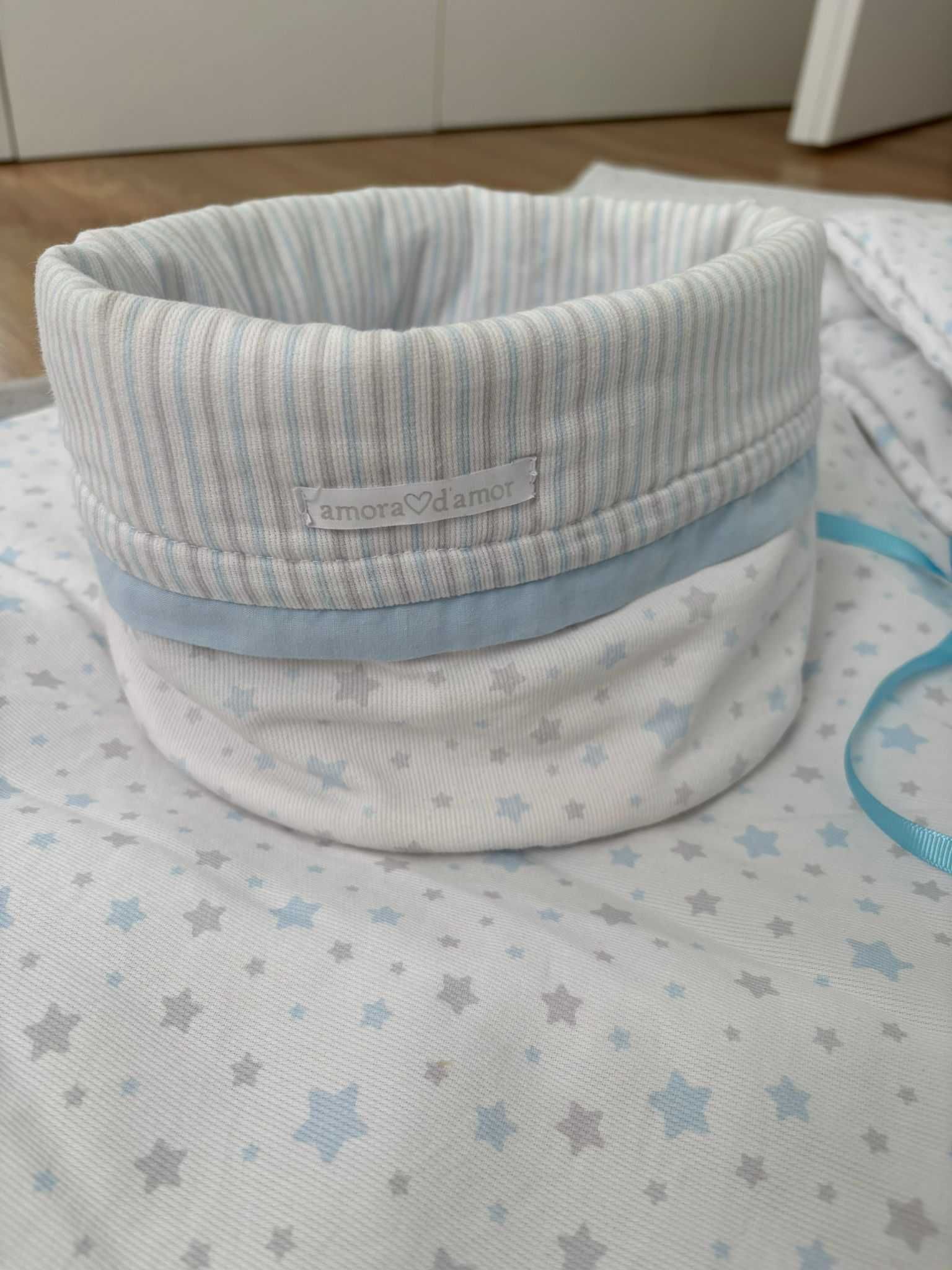 Contorno de berço + edredão fino + saco de arrumação