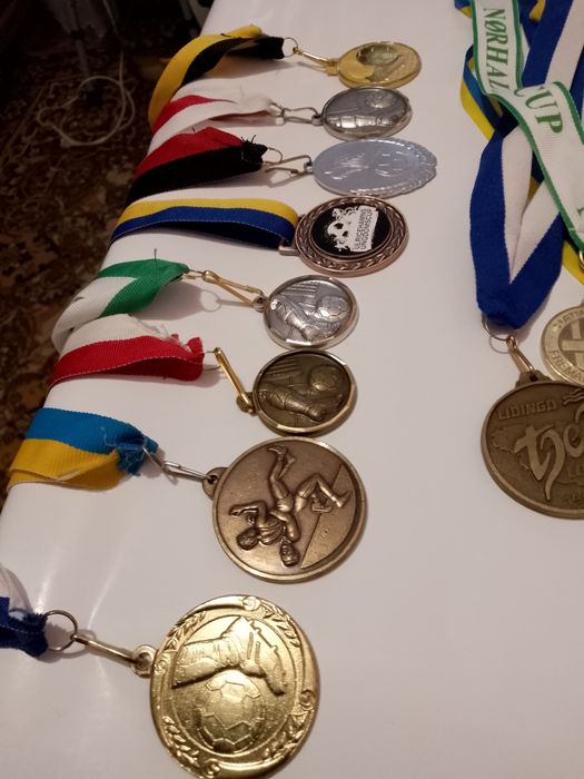 Медалі футбол, та інший спорт по 40гр