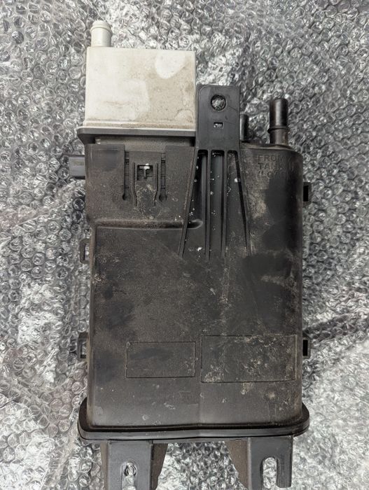 LX689E857LC Адсорбер Ford Escape Hybrid 2.5