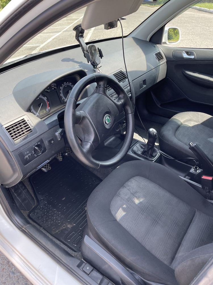 Продам Skoda Fabia 2008, 1.4 , Газ/бензин + резина в подарок
