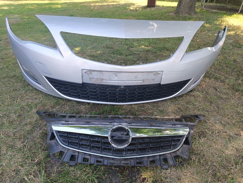 Zderzak Opel Astra J z176
