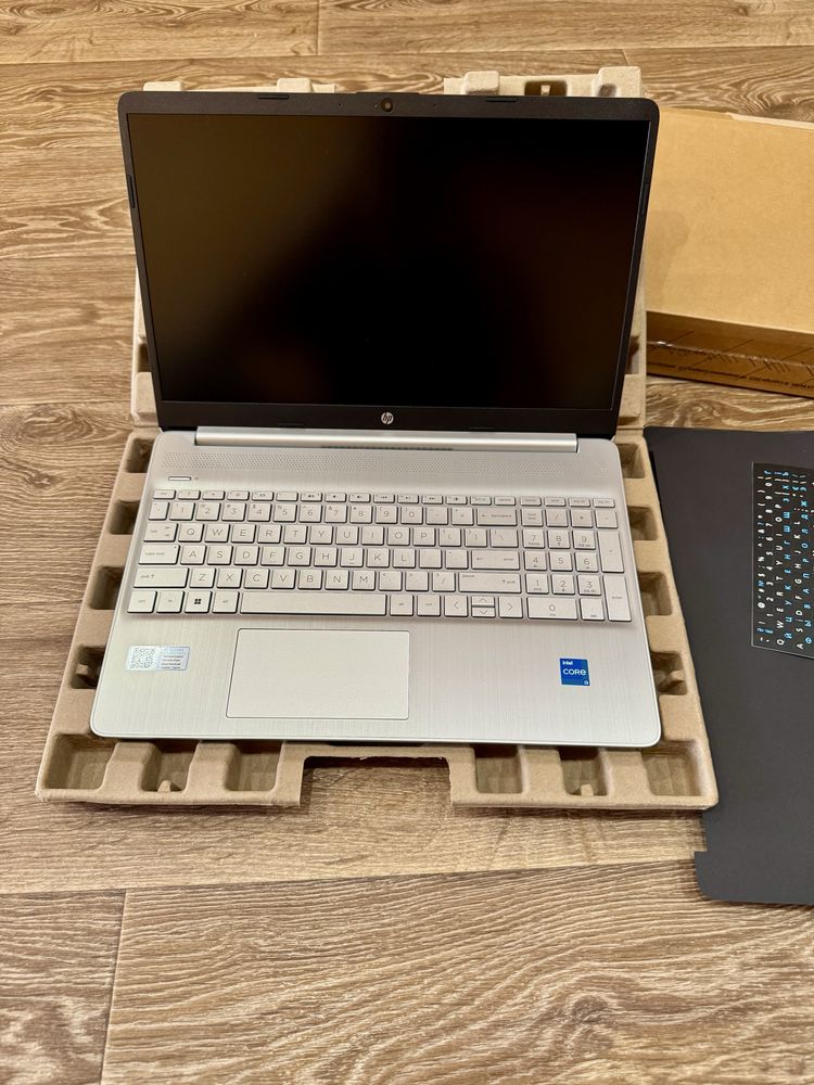 Ноутбук HP 15s-fq5340tu НОВЫЙ!
