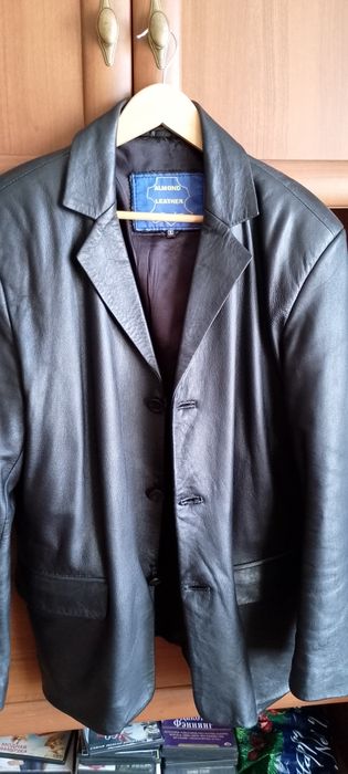 Шкіряний піджак чорний в ідеальному стані