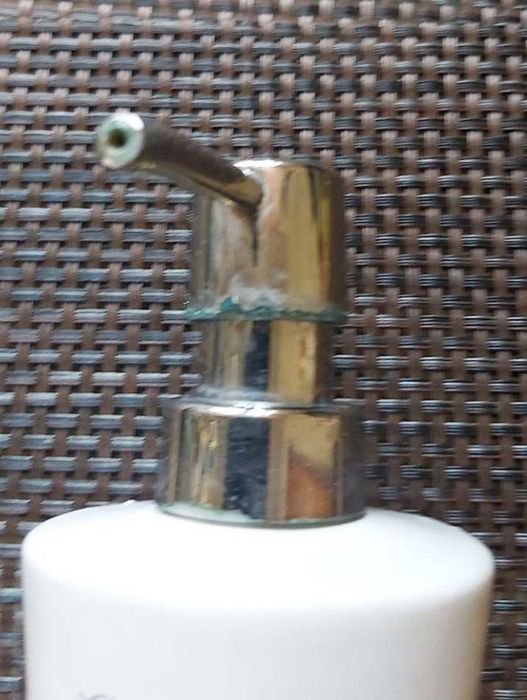 Дозатор для жидкого мыла