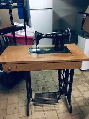 Máquina de costura Singe
