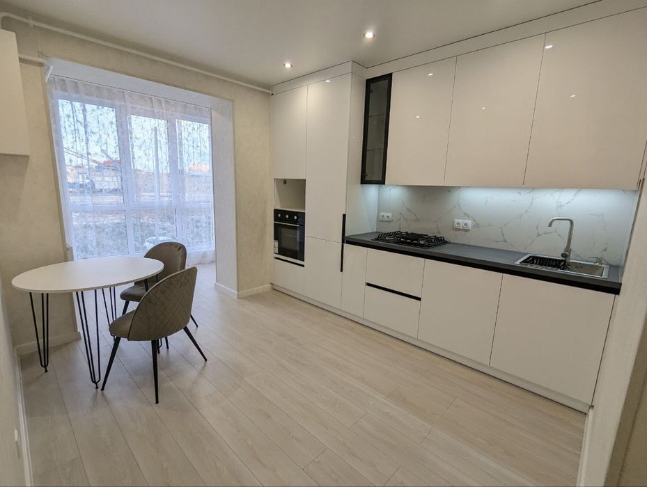 Продам 1 кім кв ЖК Щасливе