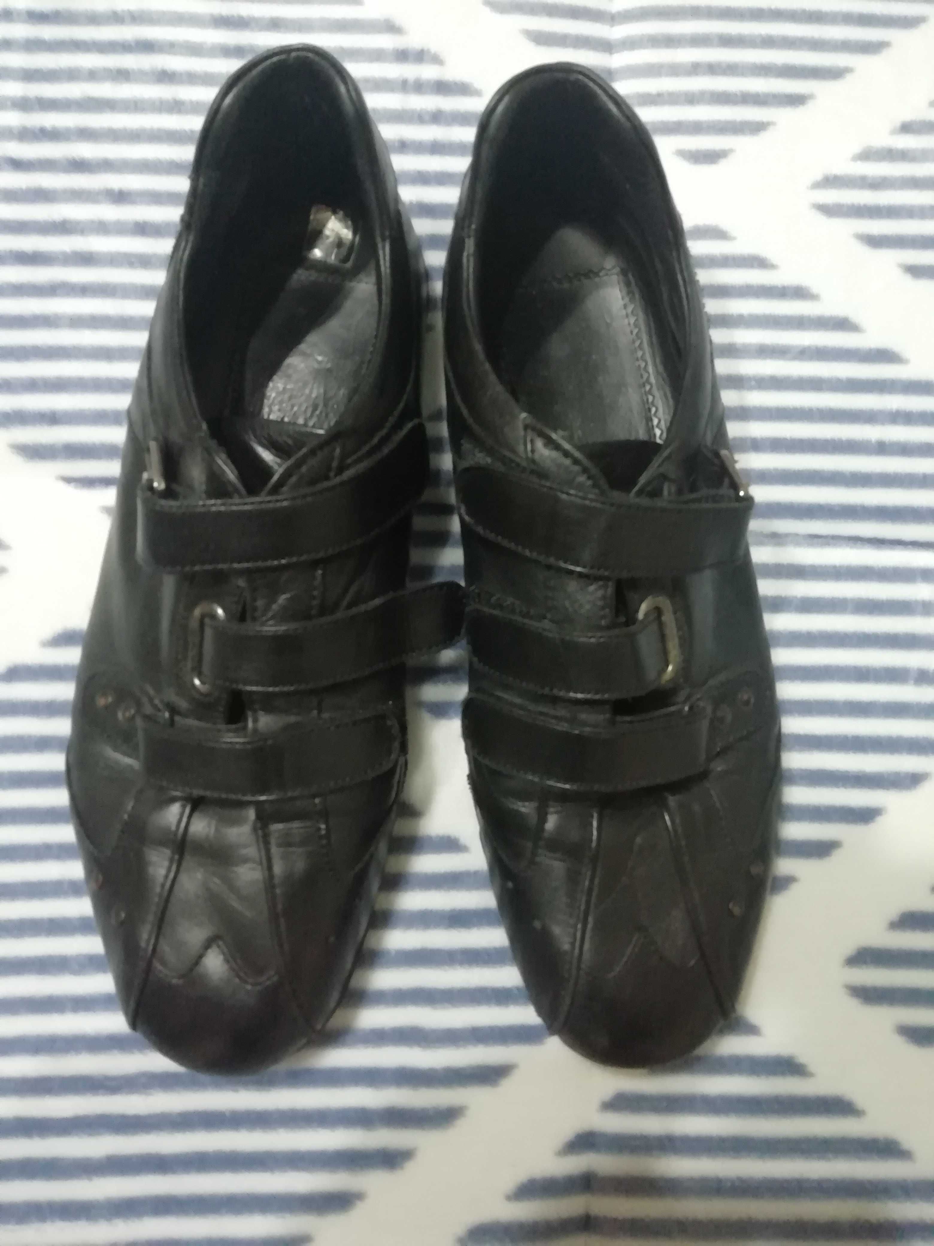 Sapatos Miguel Vieira - tamanho 42