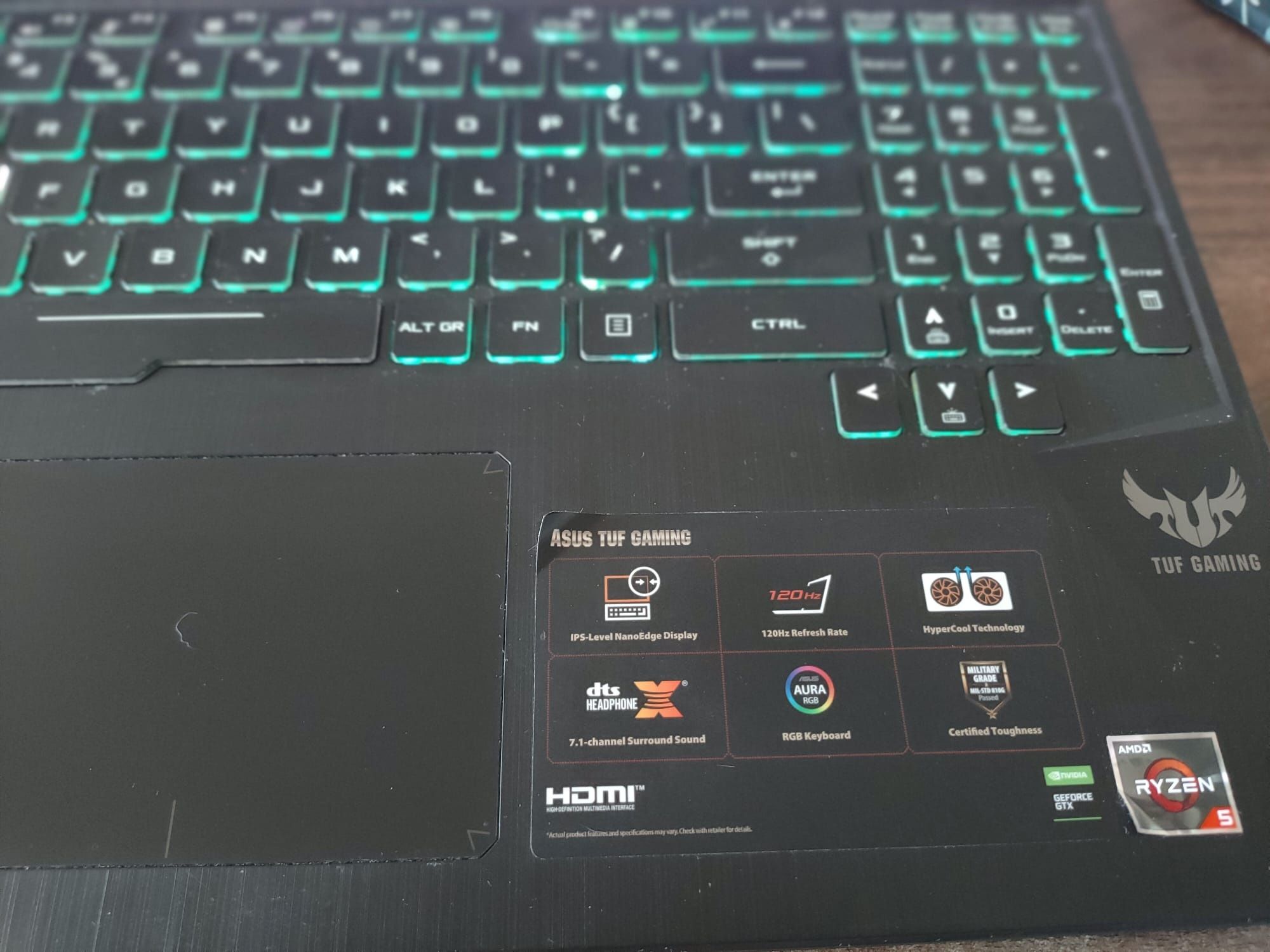 Laptop gamingowy Asus. Model FX505DT-AL218T