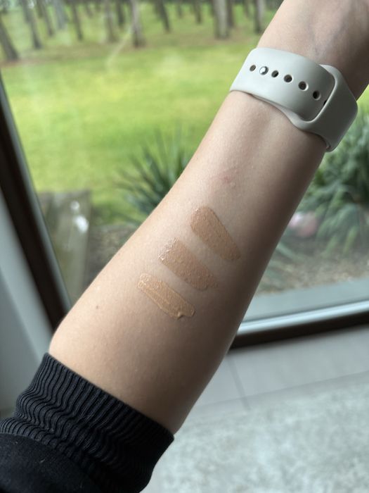 Podkłady YSL Encre de peau all hours
