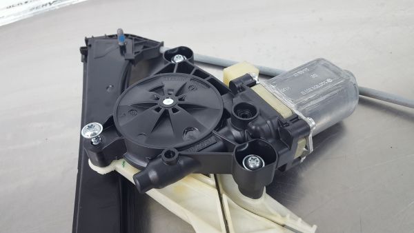 Elevador vidros frente direito AUDI A3 (8V1, 8VK)