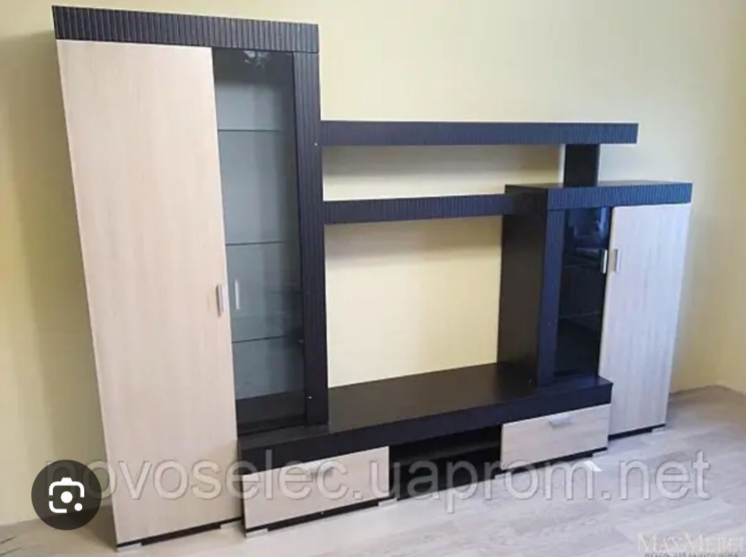 Продам стінку у вітальню