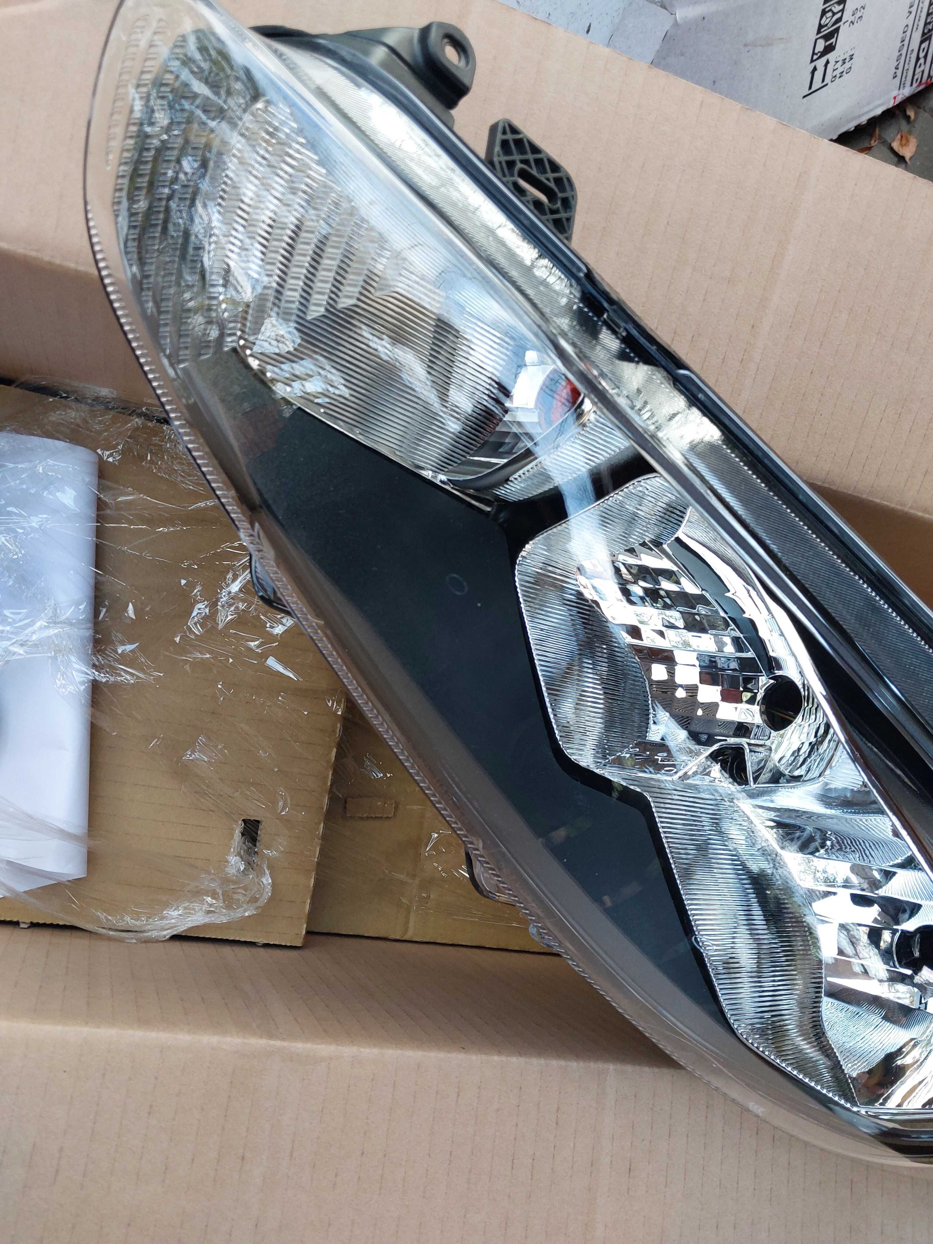 FORD FIESTA MK 7 lift lampa przednia nowa