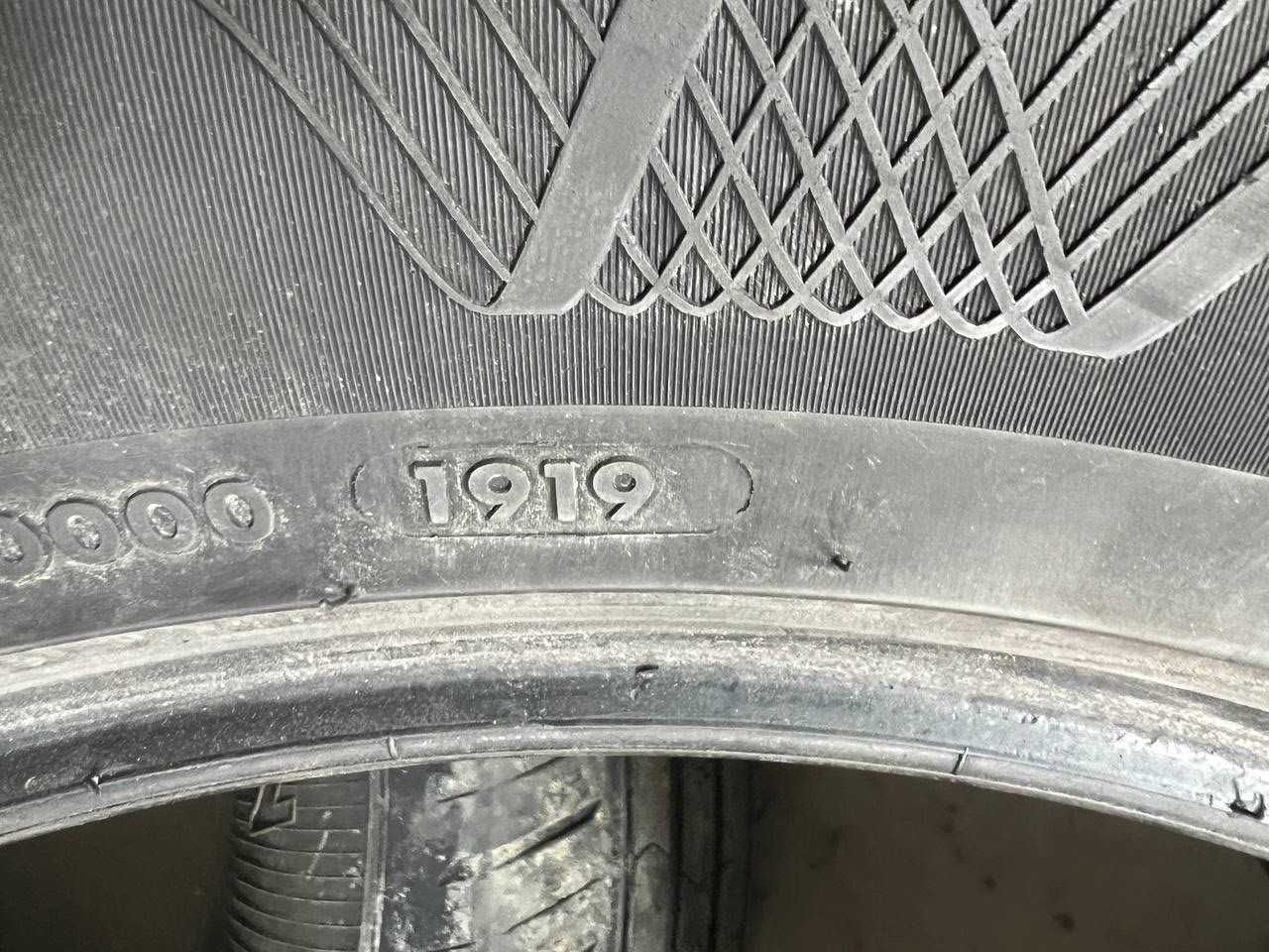 Шини літні  255 55  R 18 Vredestein Вредештайн