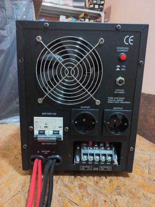 Мощный ИБП для дома, квартиры LPY-B-PSW-6000VA+ (4200Вт) 10A/20A