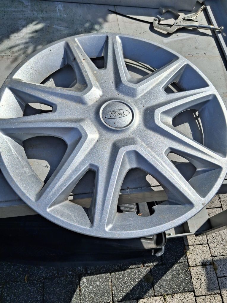 Kołpaki 15" ford peugeot i vw polo 88r