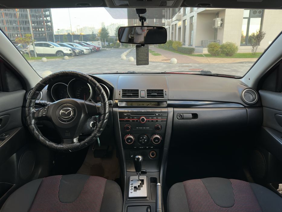 Mazda 3 1.6 бензин, автомат, гарний стан.вкладень не потребує(мазда 3)