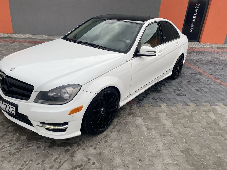 Mercedes C 300 AMG zewnetrzny 330 KM 4matic 113 tys przebiegu