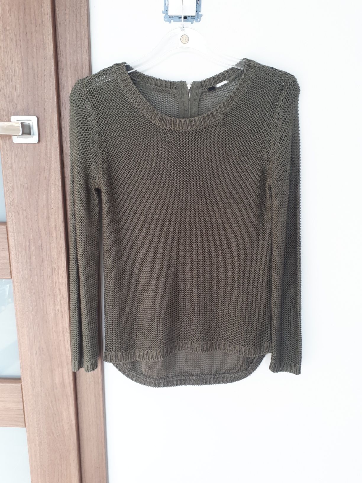 Sweter khaki azurowy