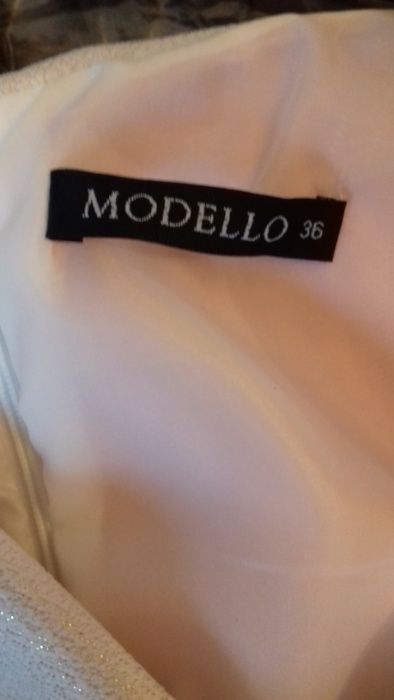 Sukienka Modello pudrowy róż 36 S