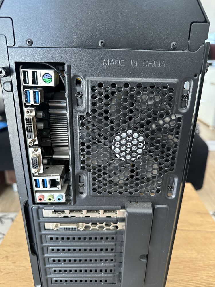 Komputer gamingowy i5 RX 570