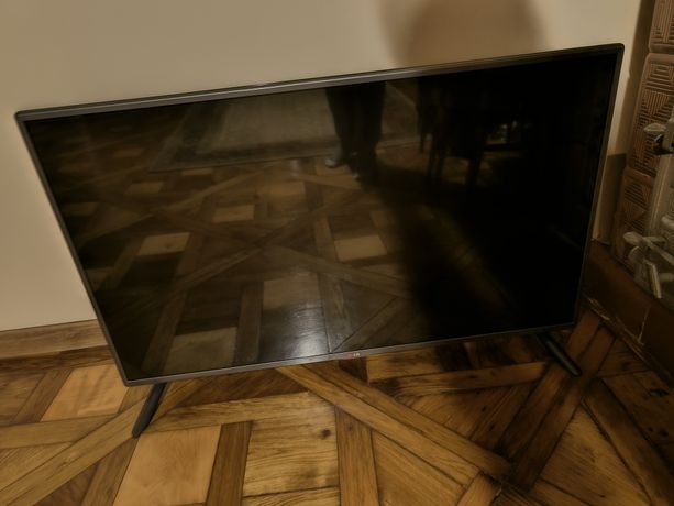 Telewizor LG LED 42 cale model 42lb5610