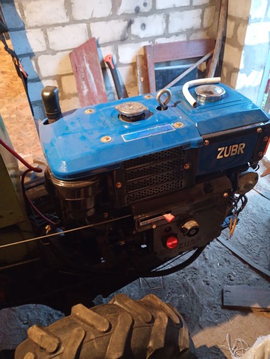 Мотоблок Зубр 10 л.с. с прицепом и фрезой . 45 000 грн. Торг.