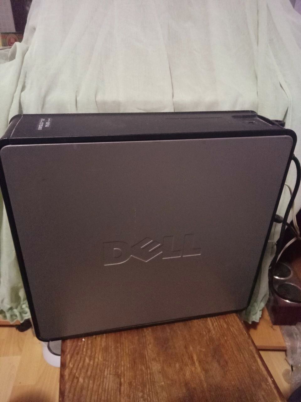 Офісний комп'ютер DELL