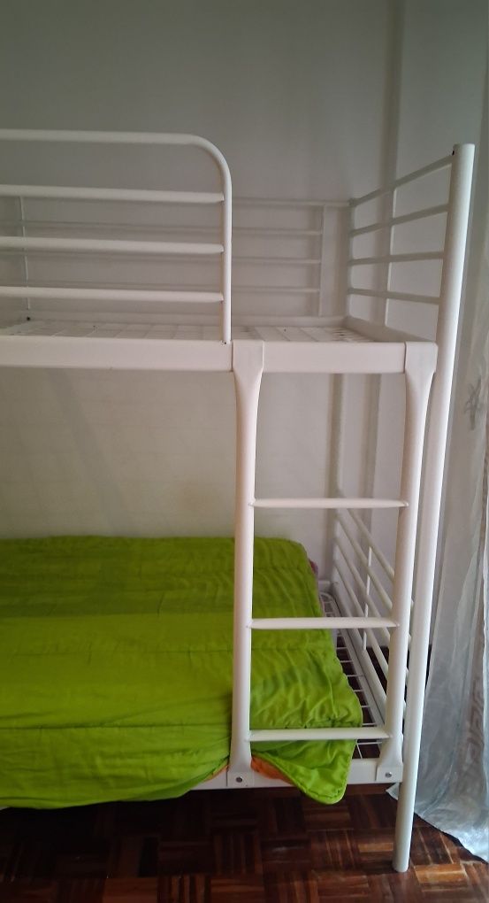 Beliche de ferro branco como nova