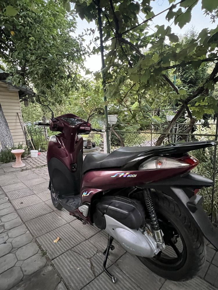 Продам HONDA SH 300 2010 як новий!