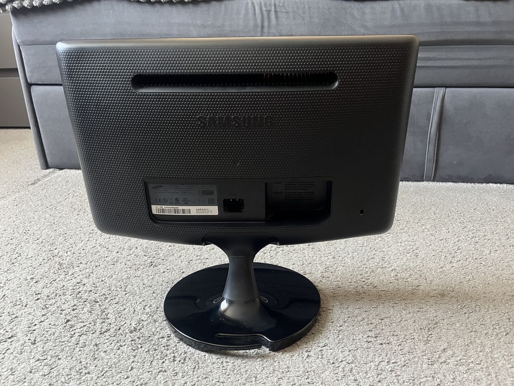 Монитор для ПК Samsung 19’ идеал.