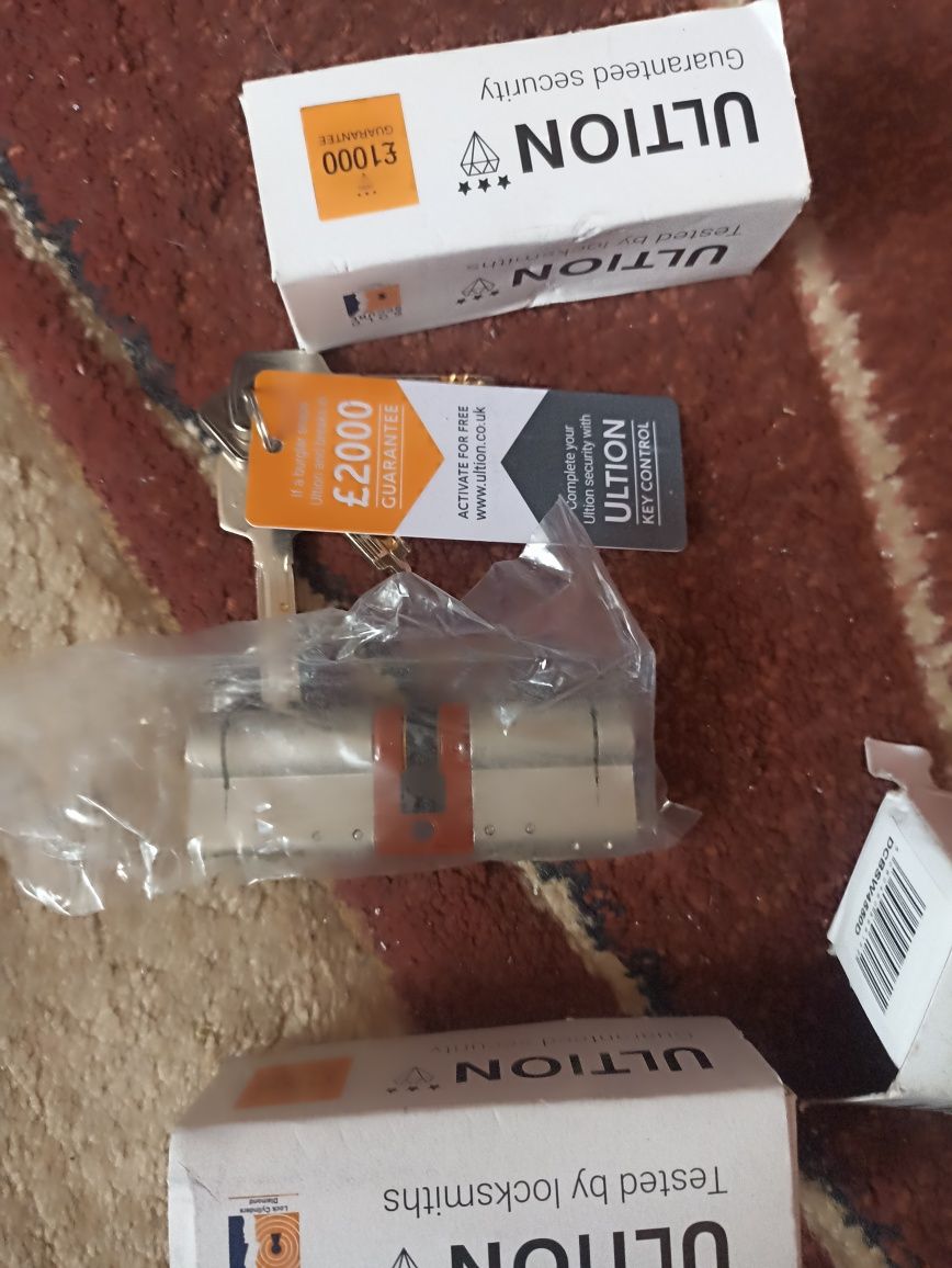 Wkładki Yale, cylinder, nikiel, mosiądz 35/35 50/50 40/50 gałka
