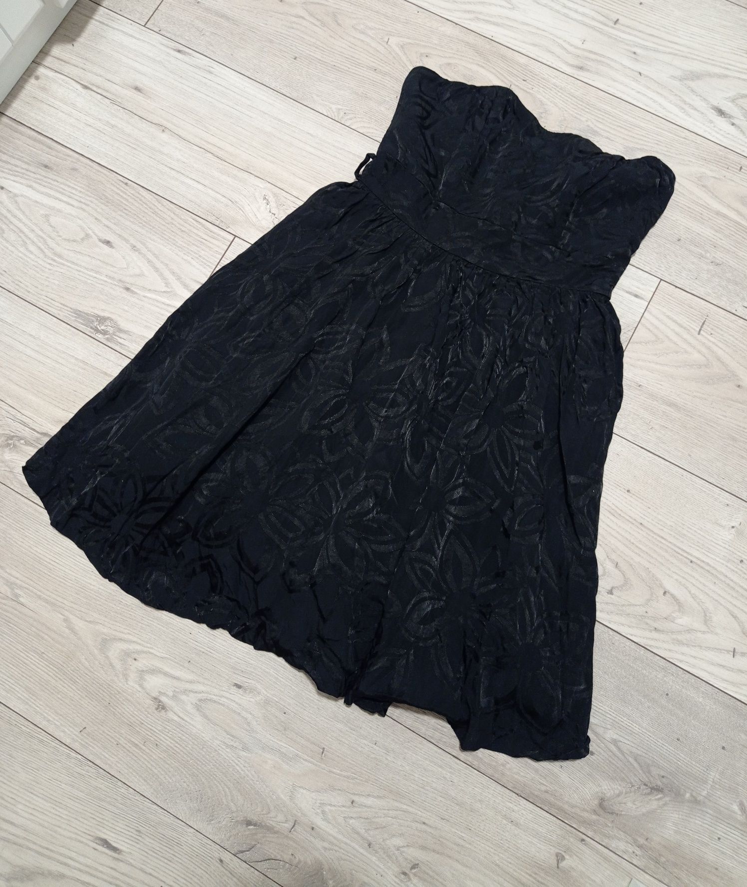 Czarna rozkloszowana sukienka, rozmiar S/36