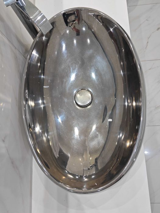 Umywalka nablatowa srebrna Rea