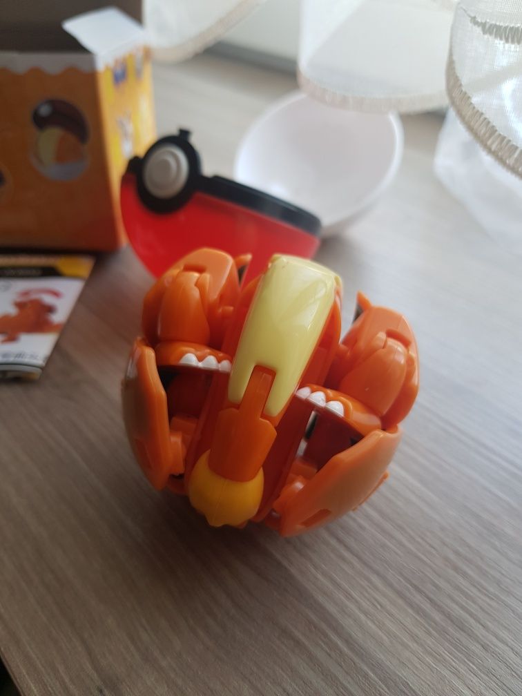 Pokeball clip składana figurka Charizard nowy