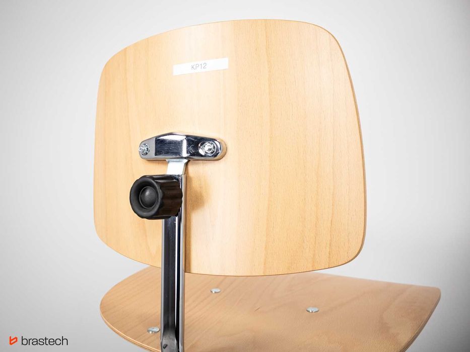 Krzesło warsztatowe, sklejka bukowa, na kółkach, lakierowane